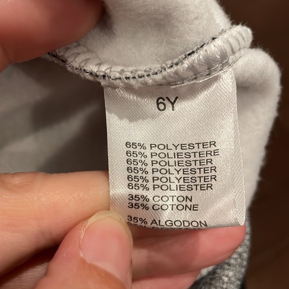 Kids size 6 Spanish comic book sweatshirt - Picture 5 of 7